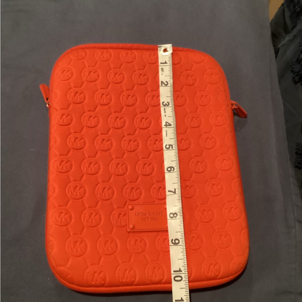 Michael Kors Cream Tablet Sleeve